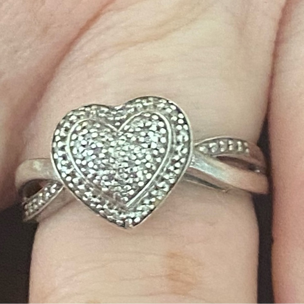 Ladies Heart Diamond Enagement Ring
